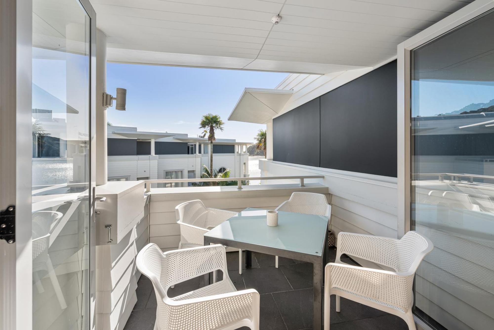 Paihia 2 Bedroom Apartment With Pool Exterior photo