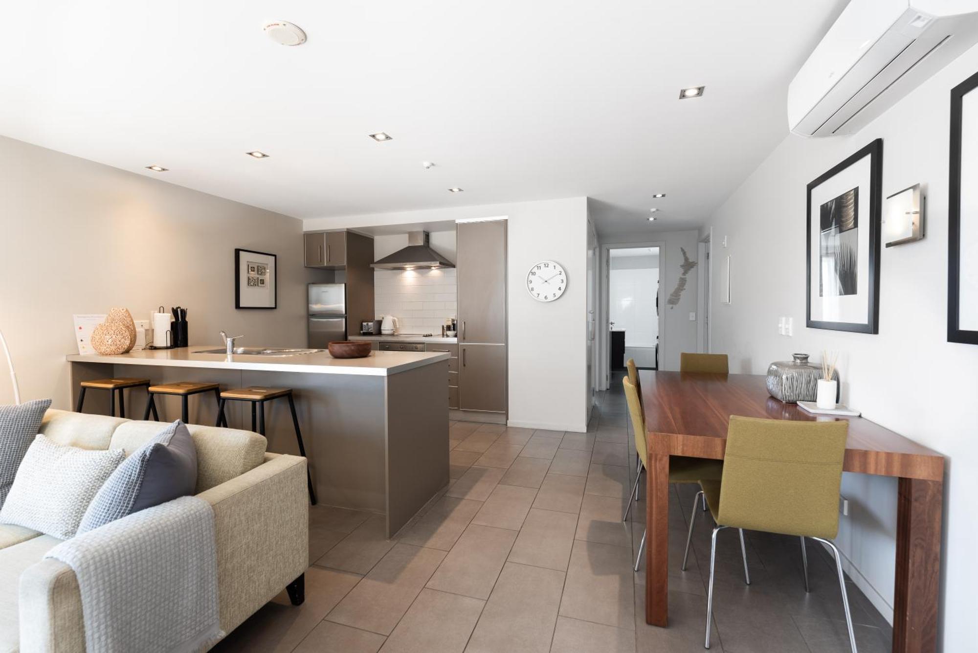 Paihia 2 Bedroom Apartment With Pool Exterior photo
